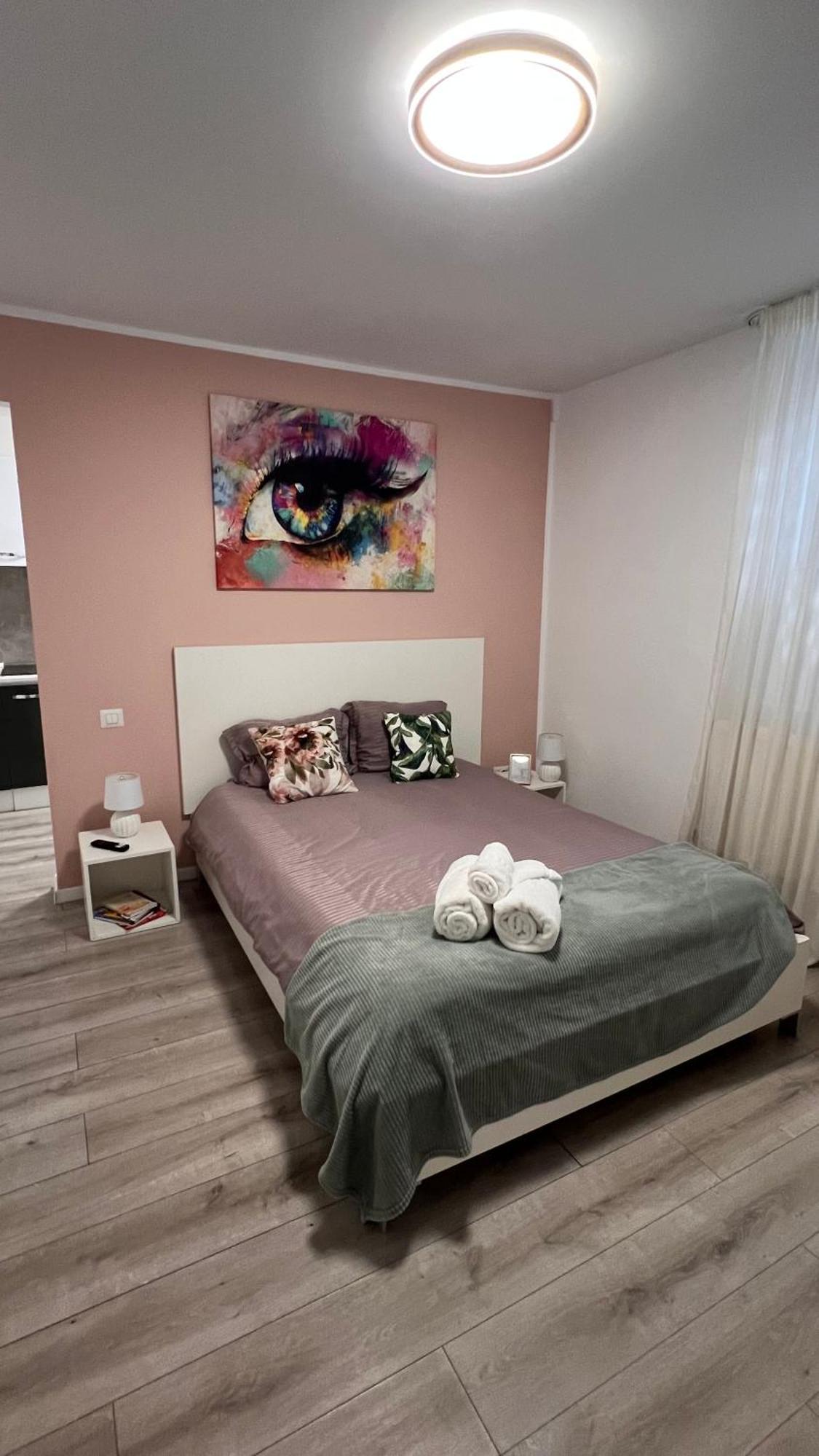 Apartment Cotroceni Studio Bucharest